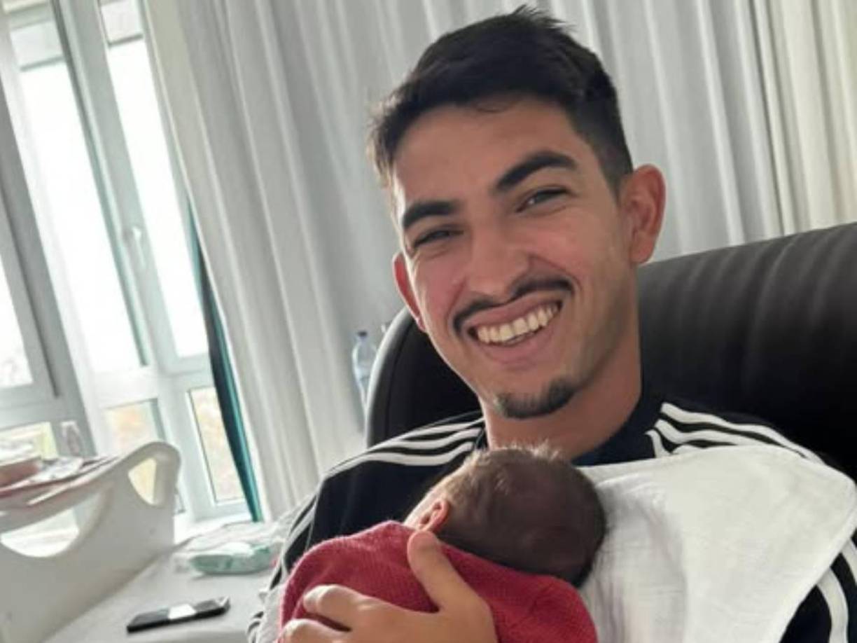 El volante hondureño Jonathan Rubio se ha convertido en padre por primera vez y mostró su felicidad en las redes sociales. 