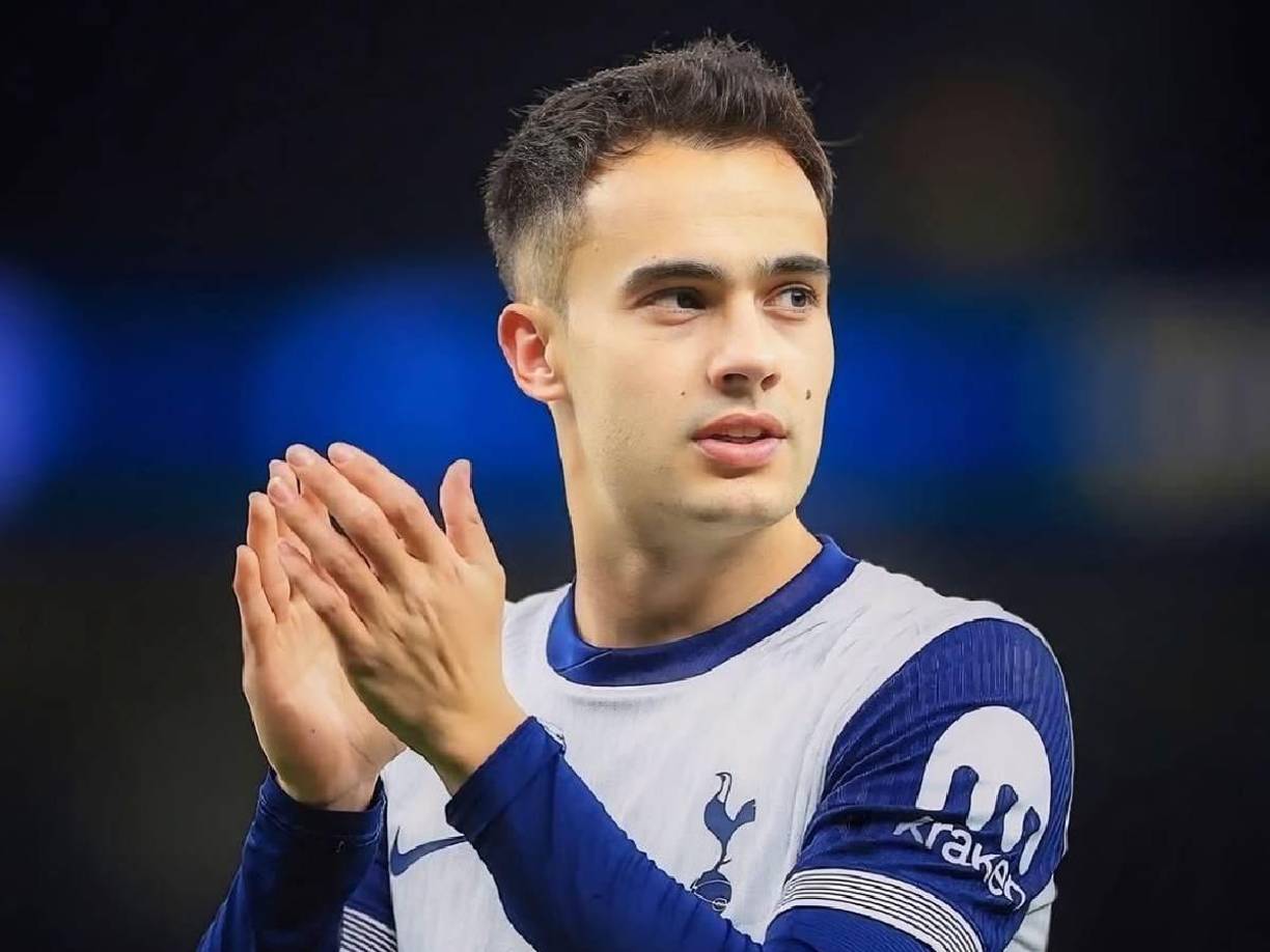 El Tottenham estaría planeando la venta de Sergio Reguilón al no estar teniendo minutos con el club.