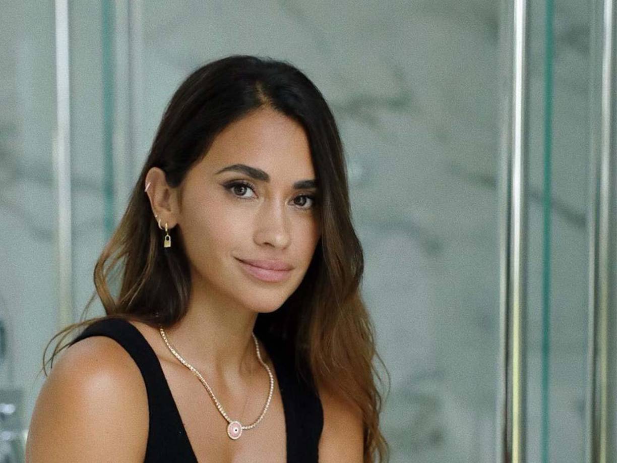 Antonela y Messi tuvieron una salida nocturna en Miami y salieron a comer a un restaurante.