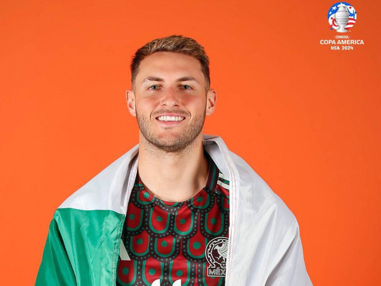 “Por más que sea mi hijo, aquí yo soy analista y lo tengo que decir. Una opción de gol así hace la diferencia entre (Salomón) Rondón y Santi hoy”, remató Chaco a la hora de hablar de su vástago Santi Giménez.