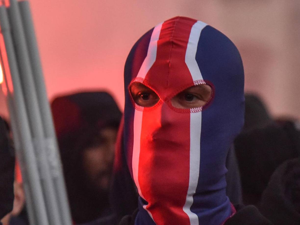 Los ultras del PSG se enfrentaron a los del Milan en la previa del juego.