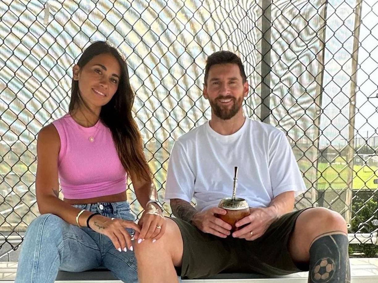 “En ningún momento ni se tocan, ni se abrazan, ni se tocan la mano”. Esto ha provocado que se instale una supuesta crisis en la pareja.