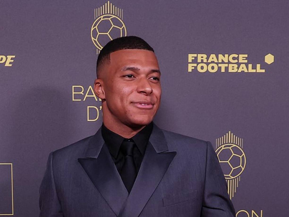 ”Felicidades Leo por tu premio. Tú lo mereces Messi”, fueron las palabras de Kylian Mbappé para el astro argentino. 