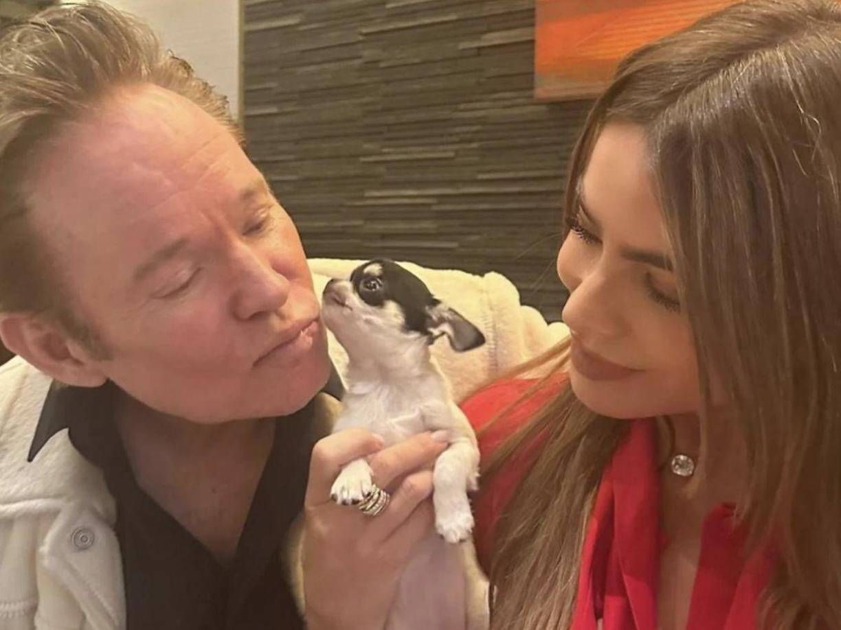 Vergara, de 51 años, tenía una relación muy cercana con Peele. Los dos eran inseparables, y Barry era una figura constante en las celebraciones y momentos especiales de la estrella colombiana. Además, tenía una estrecha relación con el hijo de Sofía, Manolo.