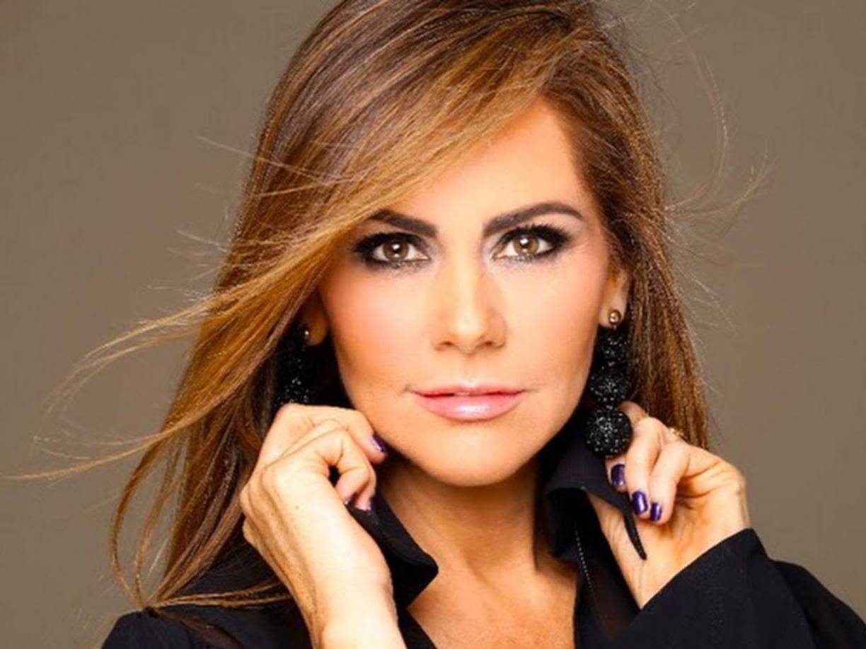 Además de ser colaboradora del programa ‘Hoy’, donde tiene una pequeña sección, Luz Blanchet es una presentadora mexicana que también se dedica al diseño de interiores.