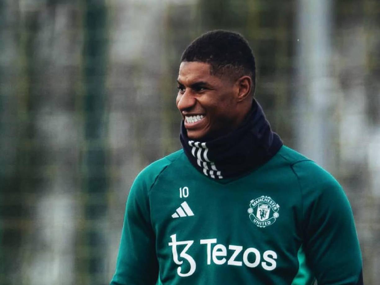 El AC Milan está discutiendo internamente si hacer una oferta por el delantero Marcus Rashford. El equipo milanista solo podría hacer un préstamo y necesitaría que Manchester United pague una gran parte de su salario, según Sky Sports.