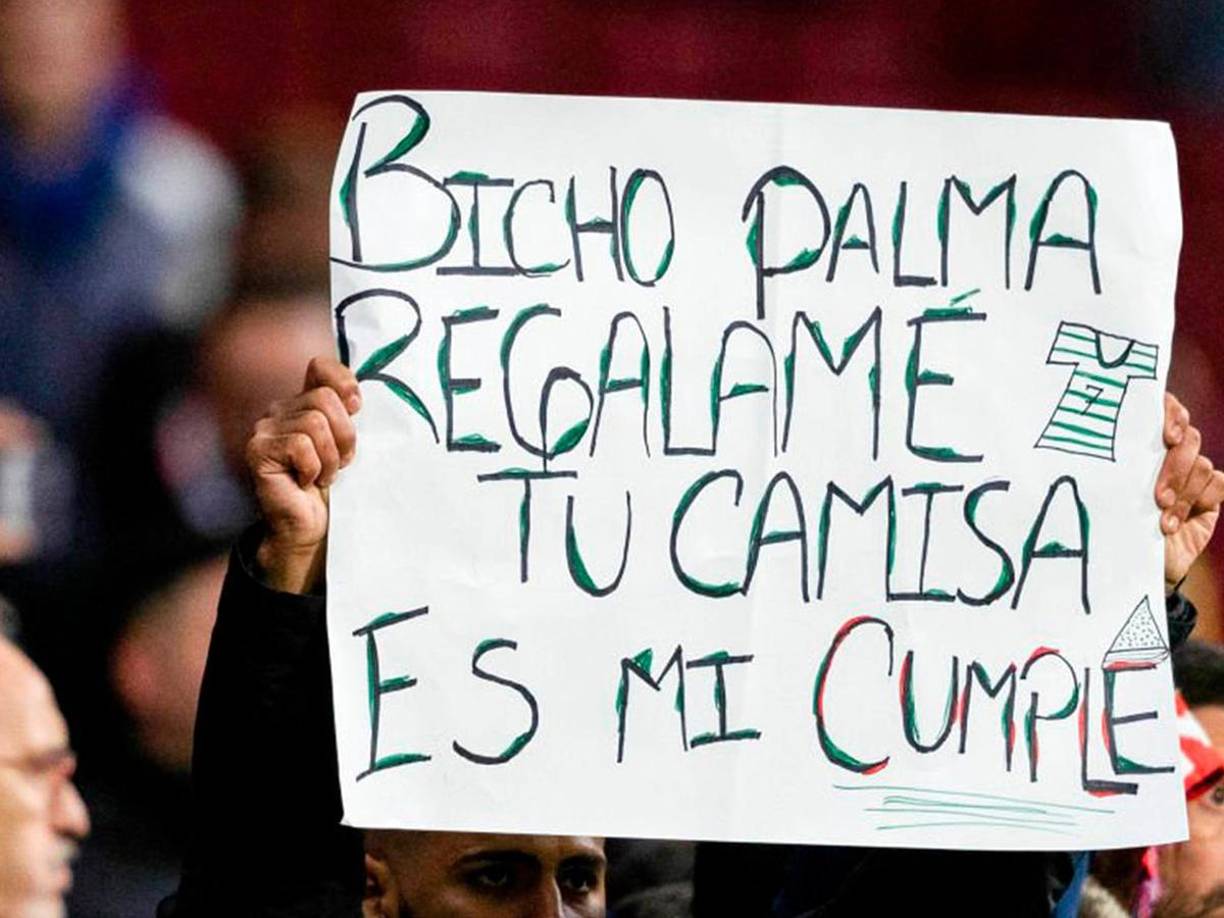 ”Bicho” Palma, regálame tu camisa, es mi cumple”, fue la petición para Luis Palma en el Atlético vs Celtic.