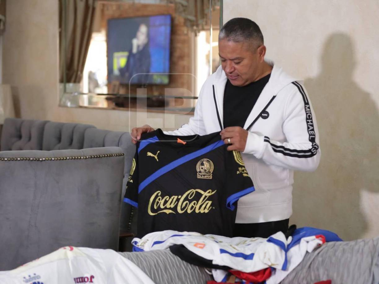 Una de las confesiones de Wilmer Velásquez en la exclusiva con Diario LA PRENSA: “Yo comencé a jugar de mediocampista, incluso en una selección juvenil me desarrollé como volante.”