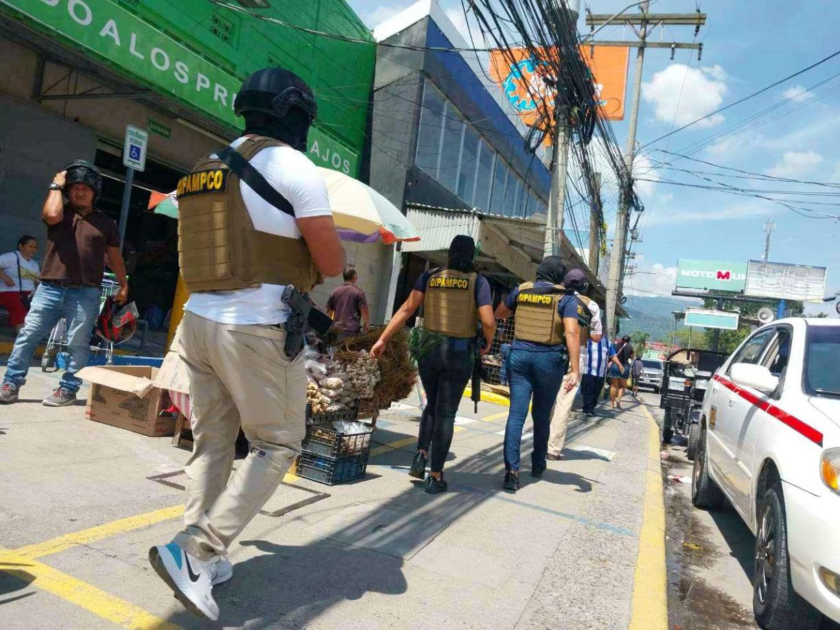 Las operaciones policiales se realizan en los sectores que han sido más afectados por la delincuencia. En Choloma y El Progreso realizan acciones en la búsqueda de criminales.