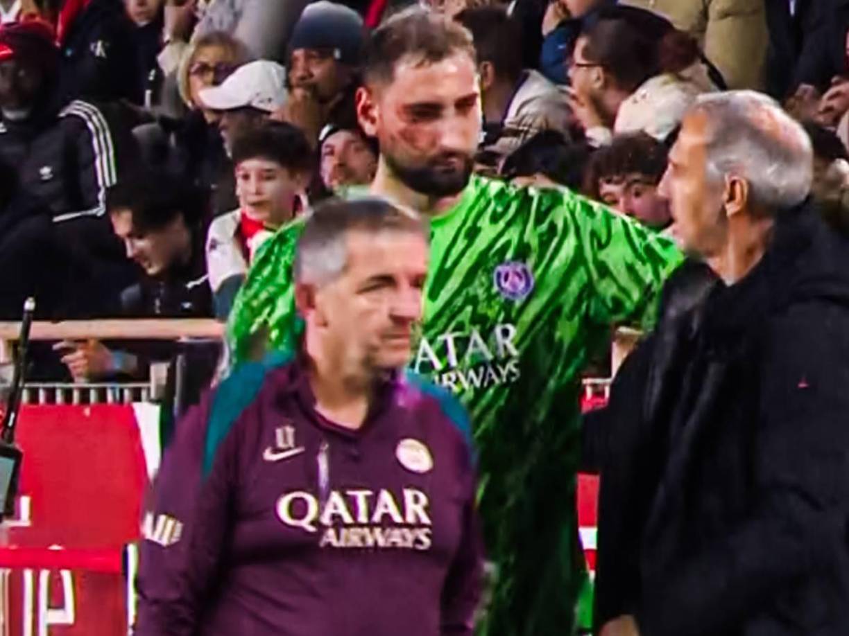 Letexier consideró dicha falta como accidental y no le mostró la tarjeta roja a Singo. Jérôme Brisard, encargado del VAR, tampoco intervino. 