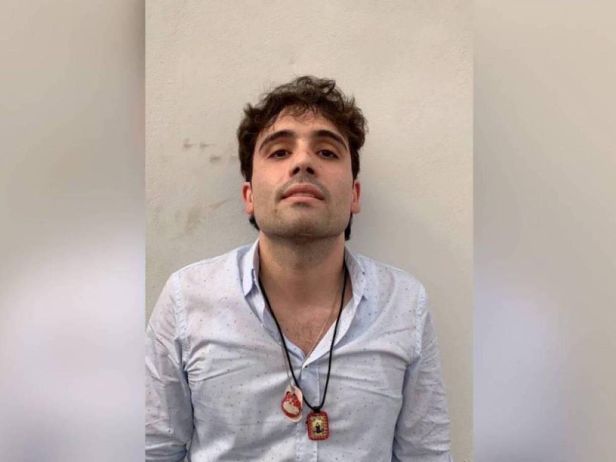 "El Ratón", un alias que se le atribuye en el ámbito del crimen, fue trasladado por vía aérea desde el Centro Penitenciario Federal del Altiplano en Almoloya, Estado de México. El viernes 15 de septiembre, se anunció que esta acción fue resultado de la colaboración en materia de seguridad pública entre ambas naciones. Ovidio había sido detenido previamente el 5 de enero de 2023 en Jesús María, Sinaloa.