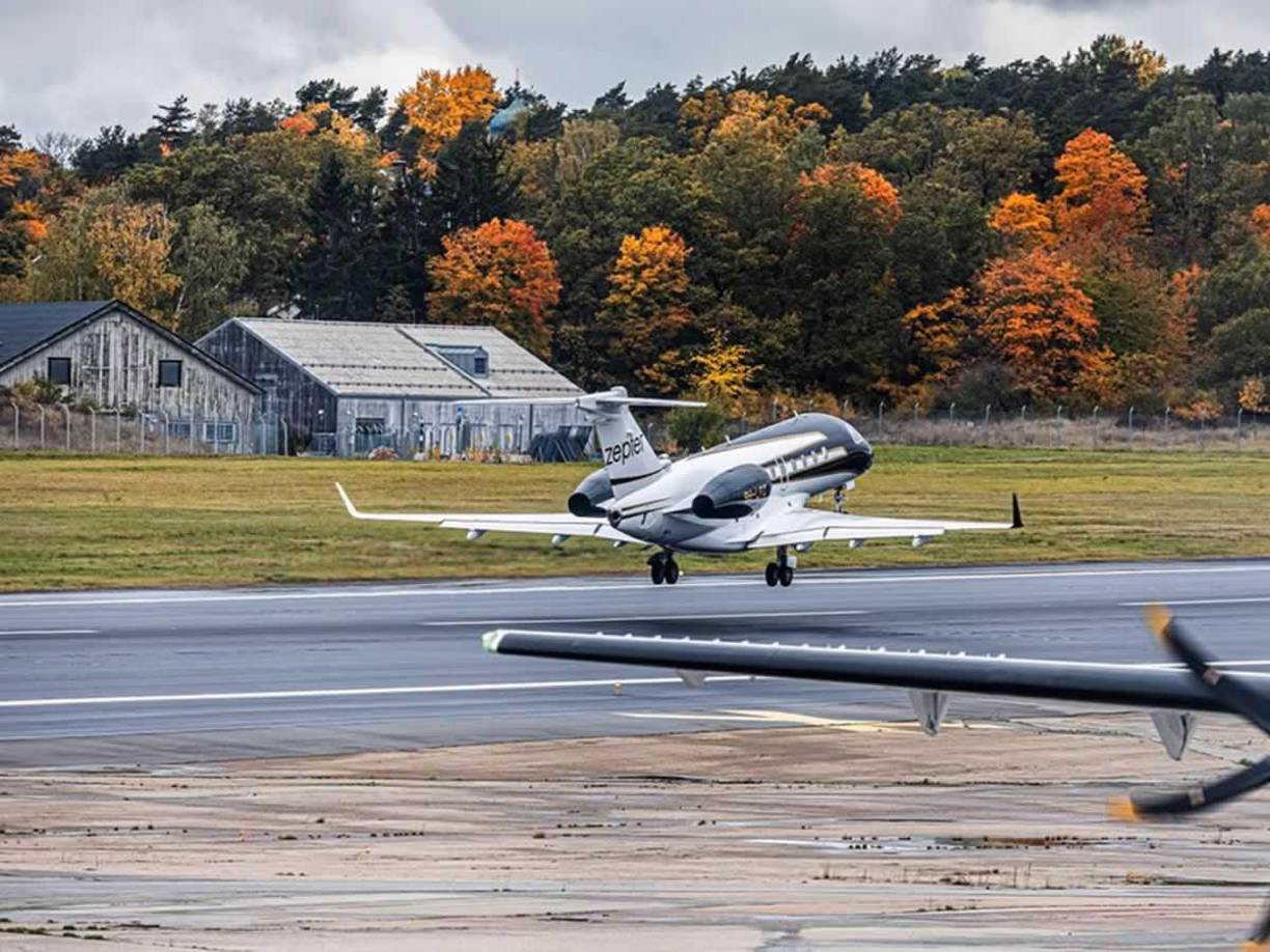 Kylian Mbappé salió de Suecia a las 14:00 horas (2.00 PM) del viernes cuando su jet privado, del modelo Embraer Legacy 500, despegó hacia Ajaccio, una isla francesa en Córcega.