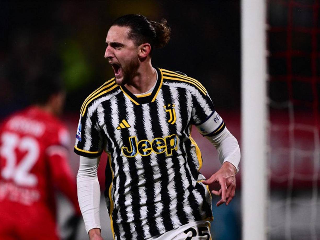 El centrocampista francés Rabiot estaría renovando su contrato con la Juventus. Se habla de un acuerdo por las próximas tres temporadas.