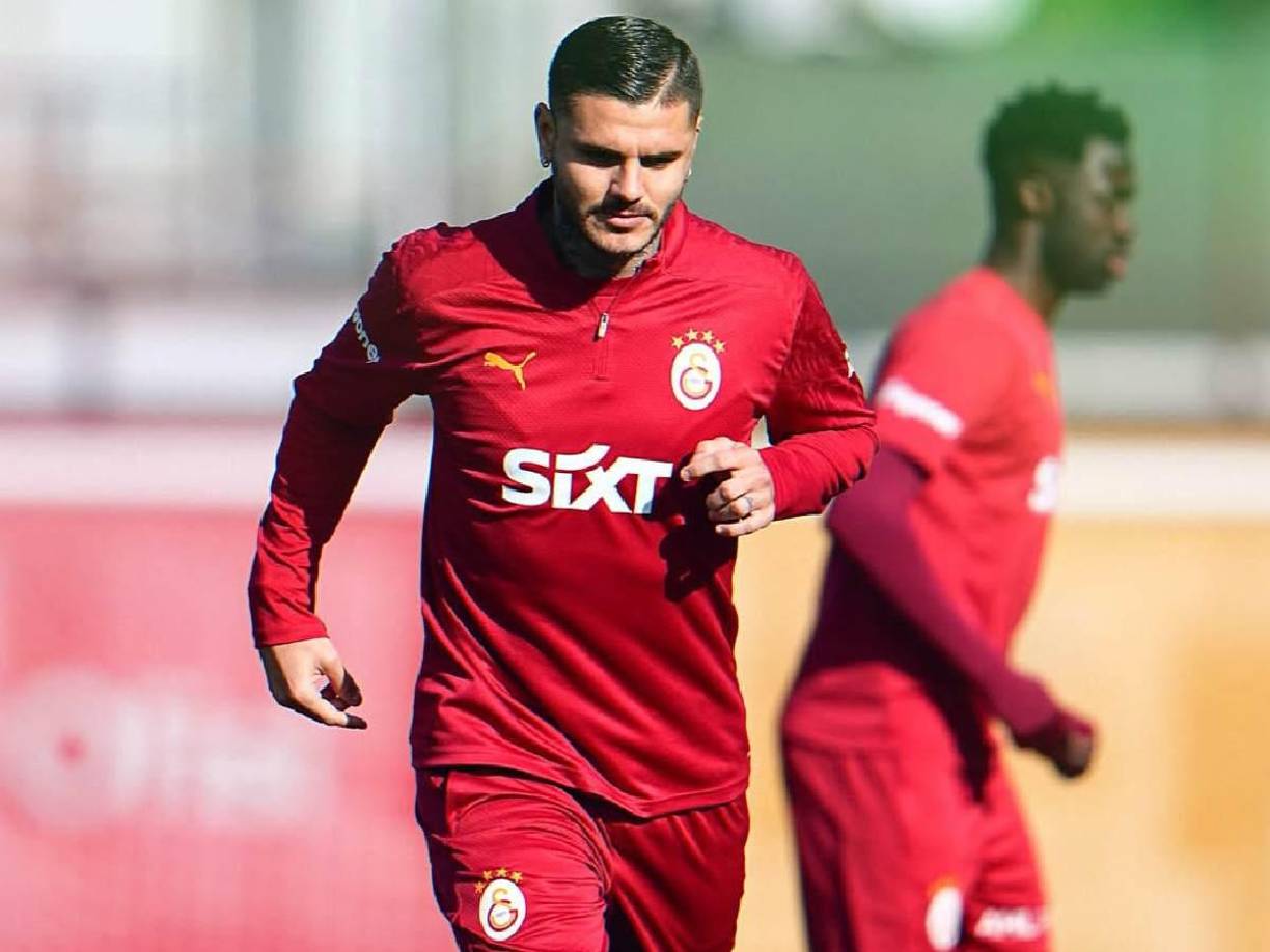 ”Tampoco apareciste cuando te escribí. ¿Para mandar mensajes armados y filtrarlos a la prensa sí te prendés? Se ve que todavía no aprendieron que no les servirá de nada. Por desgracia fuiste parte del impedimento de contacto con mis hijas. Y caerá una denuncia sobre vos también”, agregaba.