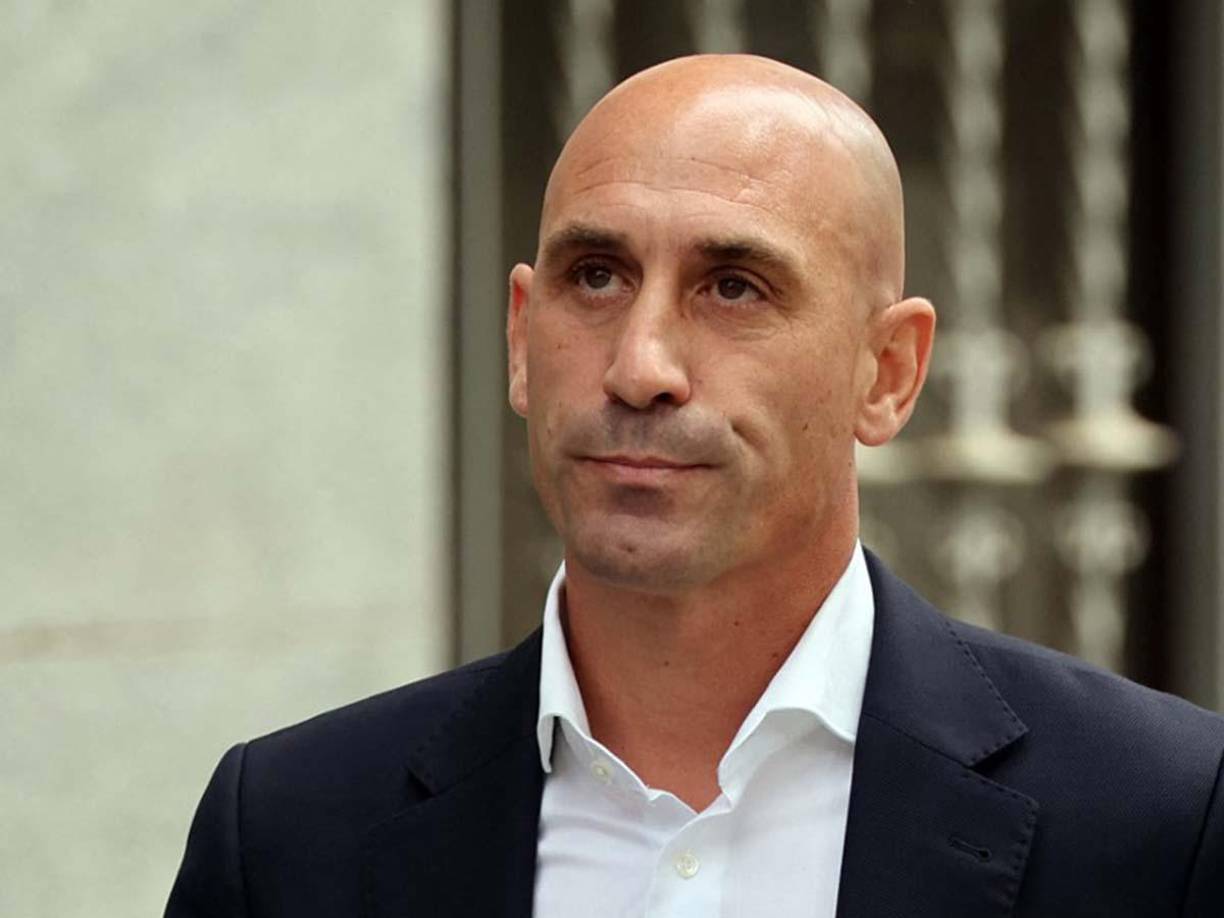 La prensa española señala que Rubiales le ha pedido ayuda a sus amigos para que encontrasen a alguien que estuviera dispuesto a comprar la propiedad.