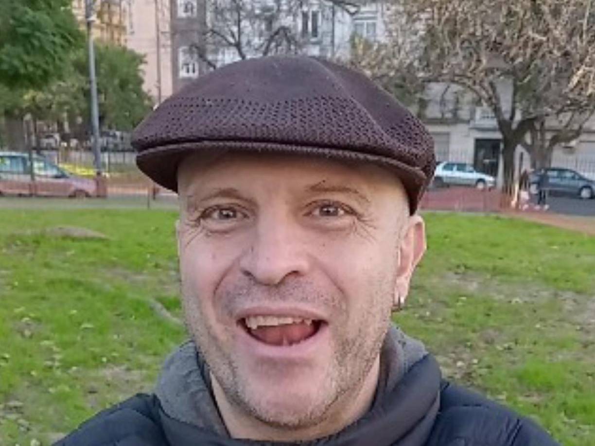 En sus publicaciones, Morquio se mostró desesperado y ha pedido ayuda.