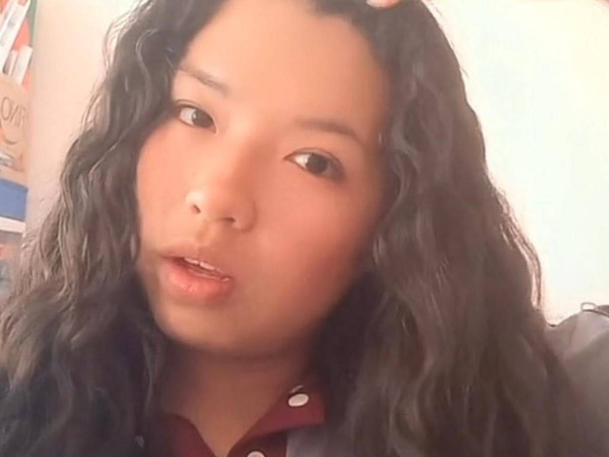 Según los informes oficiales, Kamila murió por shock hipovolémico a causa de las heridas por arma punzó cortante, al parecer la joven vivía sola en Caranavi por sus estudios, ya que sus padres llegaron al centro médico desde Palos Blancos.