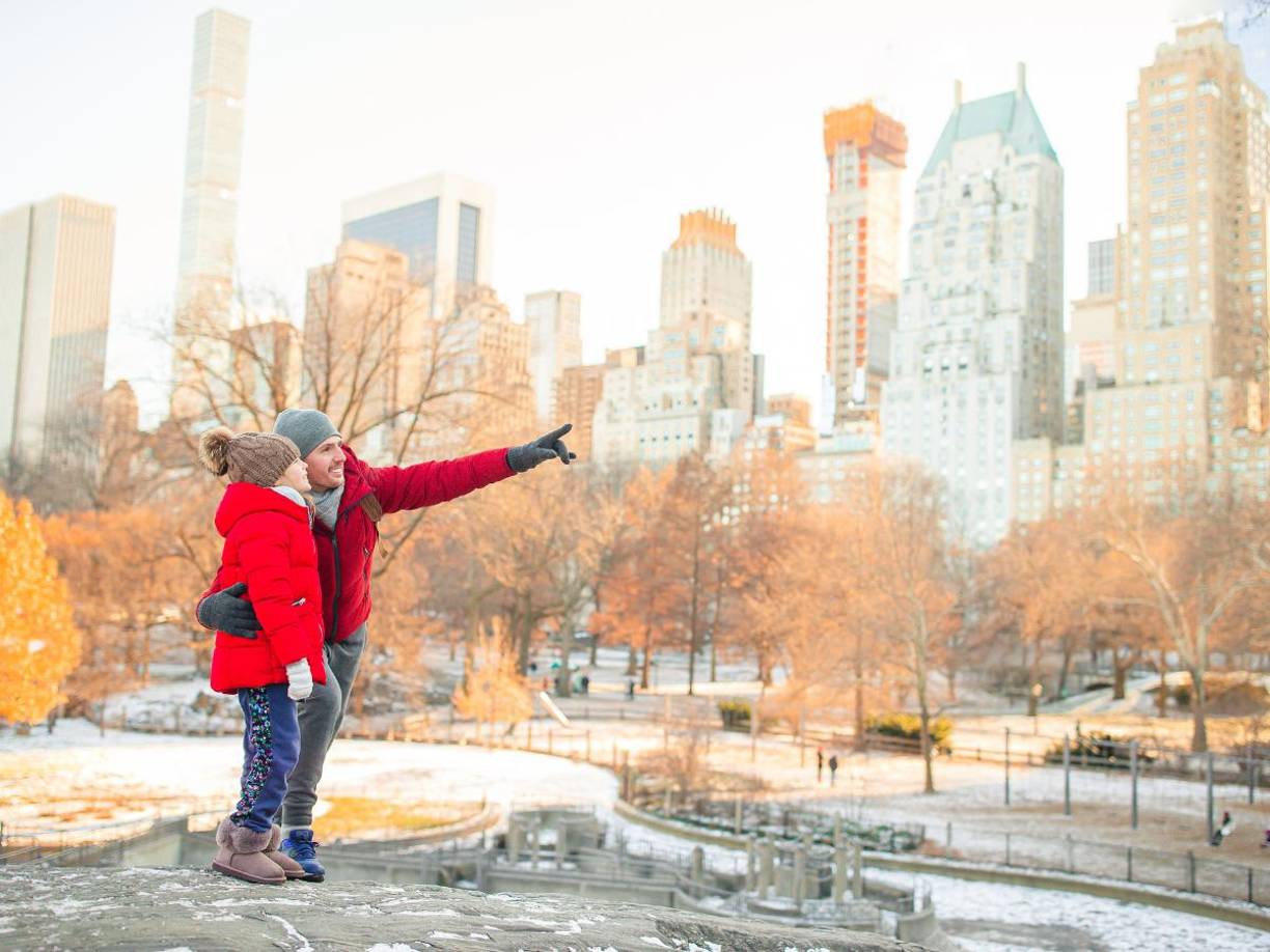 Sin embargo, especialistas como Jon Campbell del NWS destacan que es “demasiado pronto” para predecir si habrá nieve en Navidad, aunque algunos centímetros podrían mantenerse en el suelo en áreas como Búfalo.