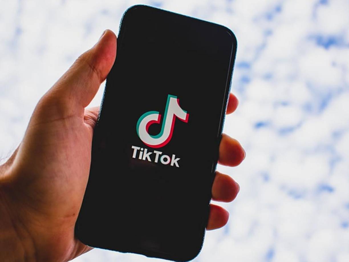 Pese a la presión política, ByteDance se ha negado a vender TikTok y ha optado por defenderse en los tribunales, argumentando que prohibir la aplicación violaría la Primera Enmienda de la Constitución estadounidense, que protege la libertad de expresión.