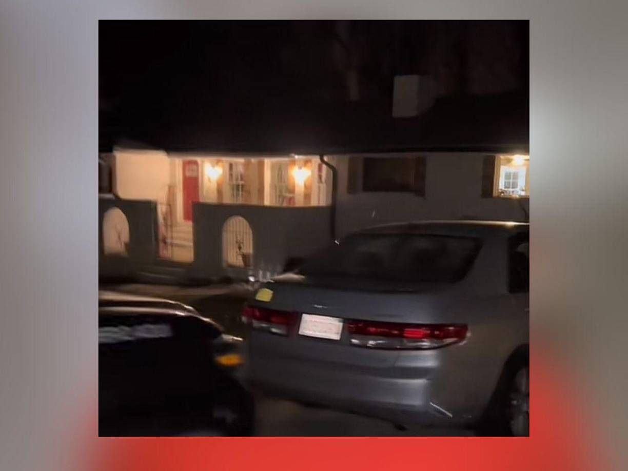 Según la información revelada, las autoridades de migración fueron a la casa de Wilson, pero al no encontrarle fue monitoreado a través de su grillete electrónico.