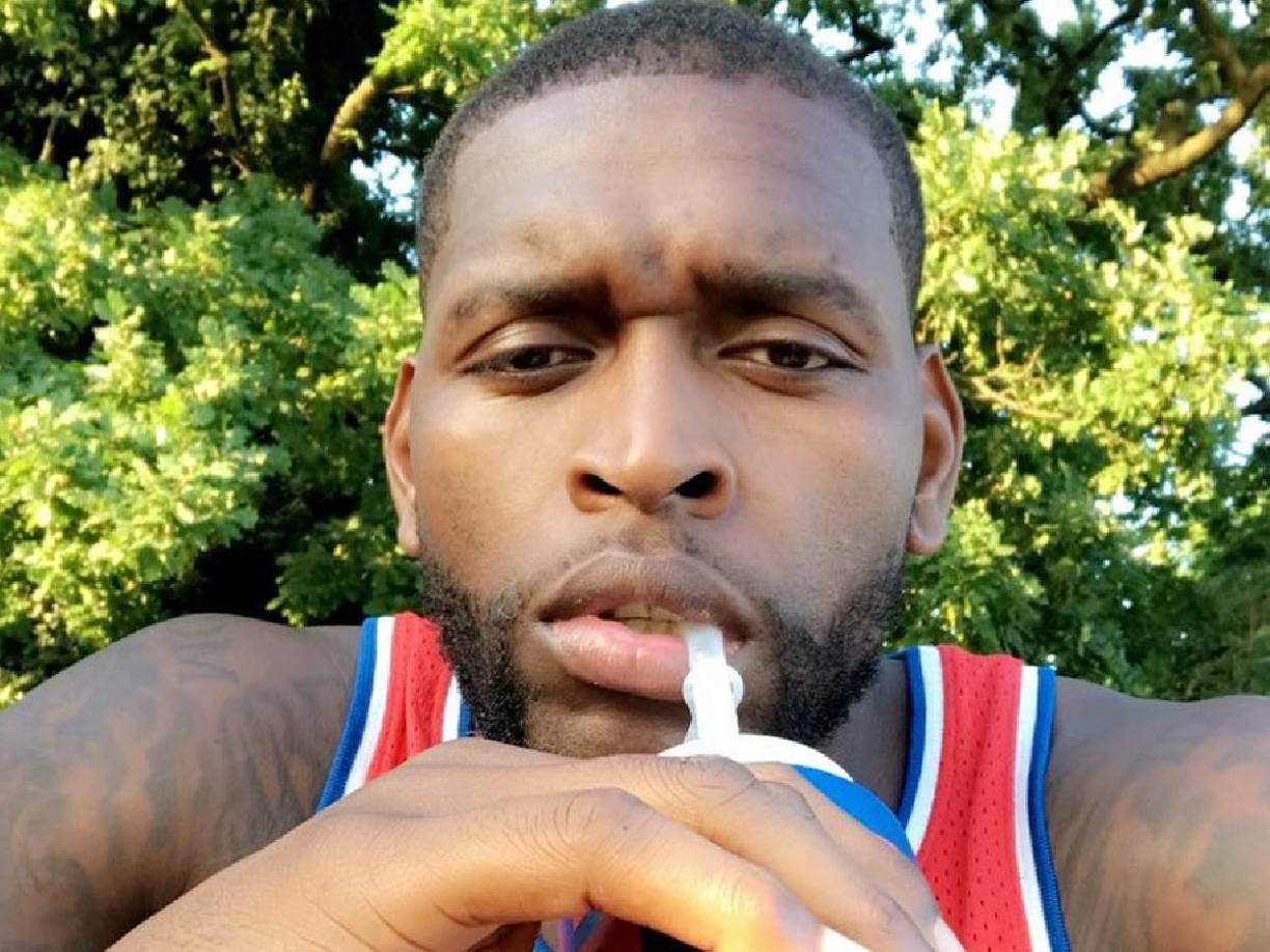 La Agencia Nacional contra el Crimen (NCA, por sus siglas en inglés) detuvo el pasado 2 de septiembre a dos mujeres que viajaban a Stansted, procedentes de Bangkok, con dos maletas con 60 kilos de cannabis. 