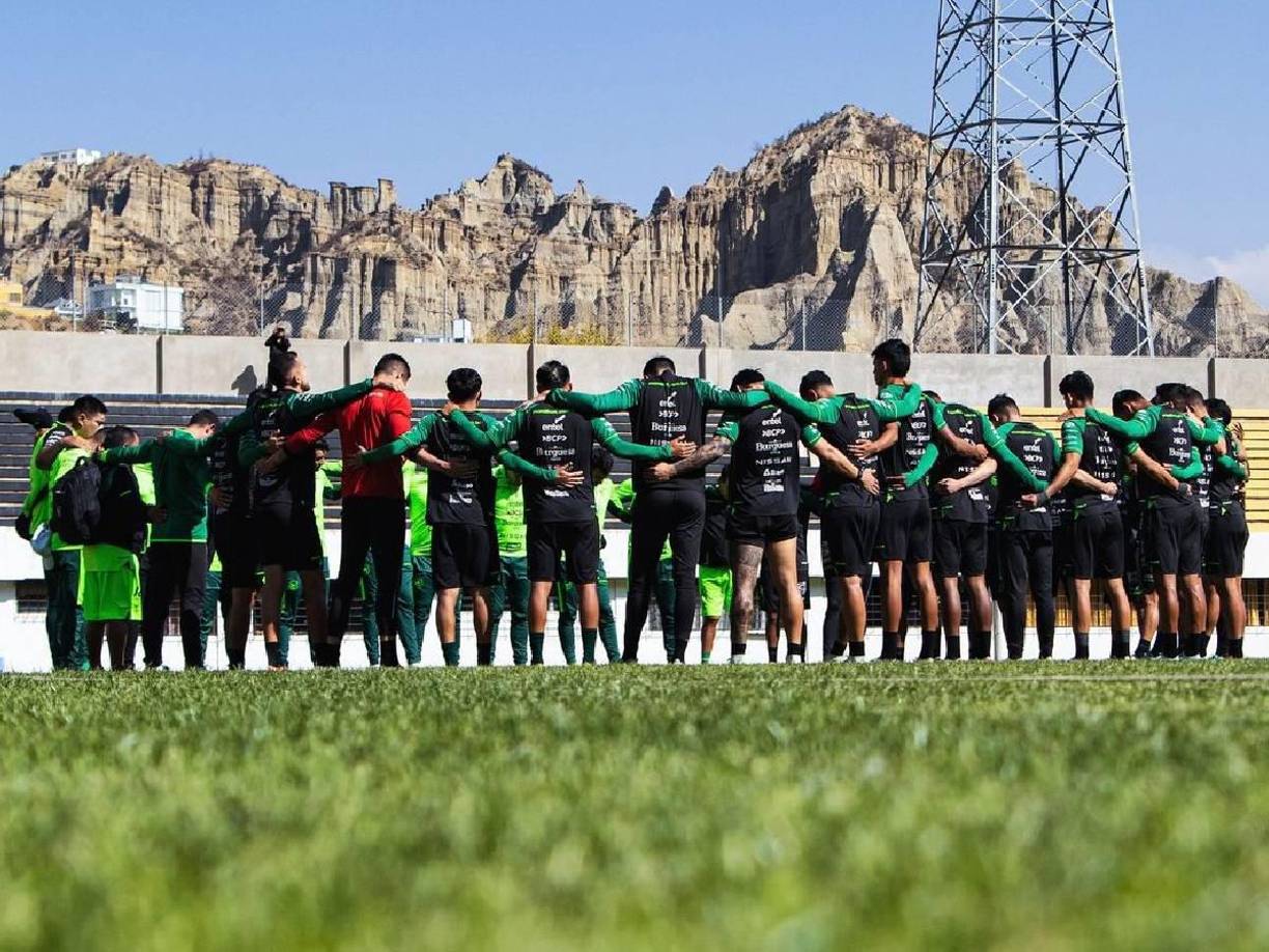 El conjunto de La Paz decidió cambiar su sede y además de llevar al combinado tricolor a la ciudad del Alto, también hubo un cruce de declaraciones sobre el nivel del rival de turno.