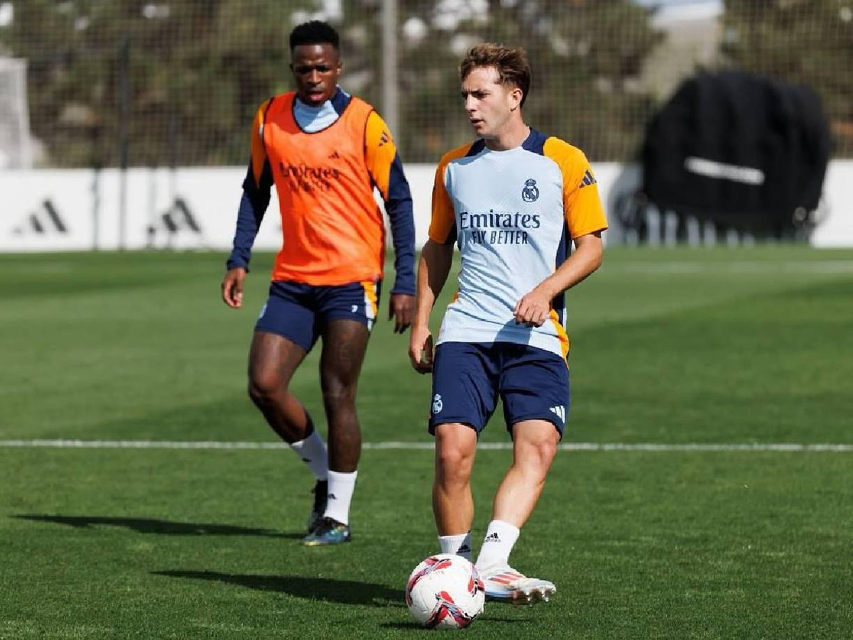 Y revela lo que le dijo el DT italiano: “Ancelotti y los compañeros me han dicho que disfrute. Que juegue como sé y que haga lo que hago con mi equipo. Que me suelte en el campo y fuera nervios”.