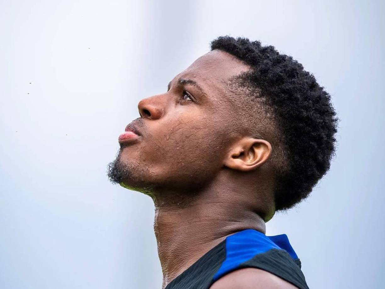 Hansi Flick se ‘carga’ a Ansu Fati. El Nacional de Cataluña informa que el entrenador ya le comunicó que no entra en sus planes por lo que resta de la temporada y que debe buscar una salida durante el mercado de invierno.