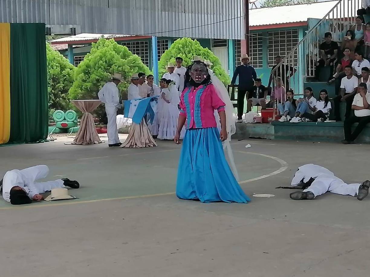 Oro Lenca hizo una representación dramatizada del personaje de “La Sucia”.