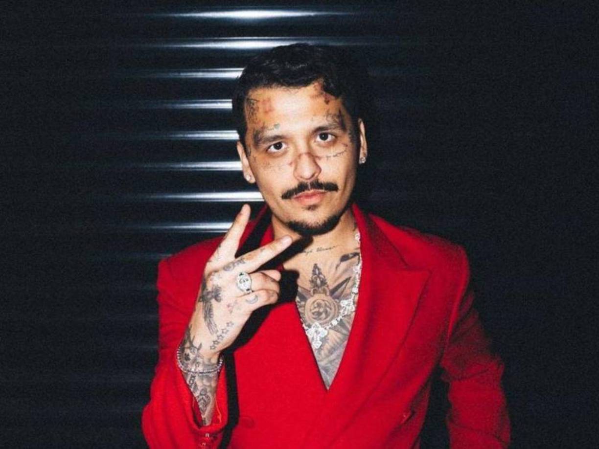 Para dar más claridad, Nodal subrayó que siempre actuó con transparencia en su relación con Cazzu: “Estuvimos en buenos términos... Yo nunca estuve con nadie estando con Julieta, yo le informé a ella. Yo le dije a Julieta que sacáramos... Nunca hubo infidelidad. También están los mensajes, se le hizo saber y ella tenía el comunicado porque quería salir con alguien y no quería que se enredaran las cosas”.