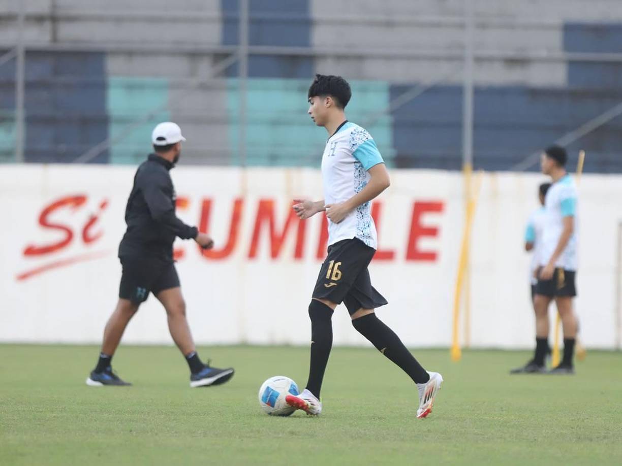 ”Mi madre se contactó con la Federación de Honduras, yo siempre quise venir y luego me lo comunicación, no lo pensé para venir”, sentenció.