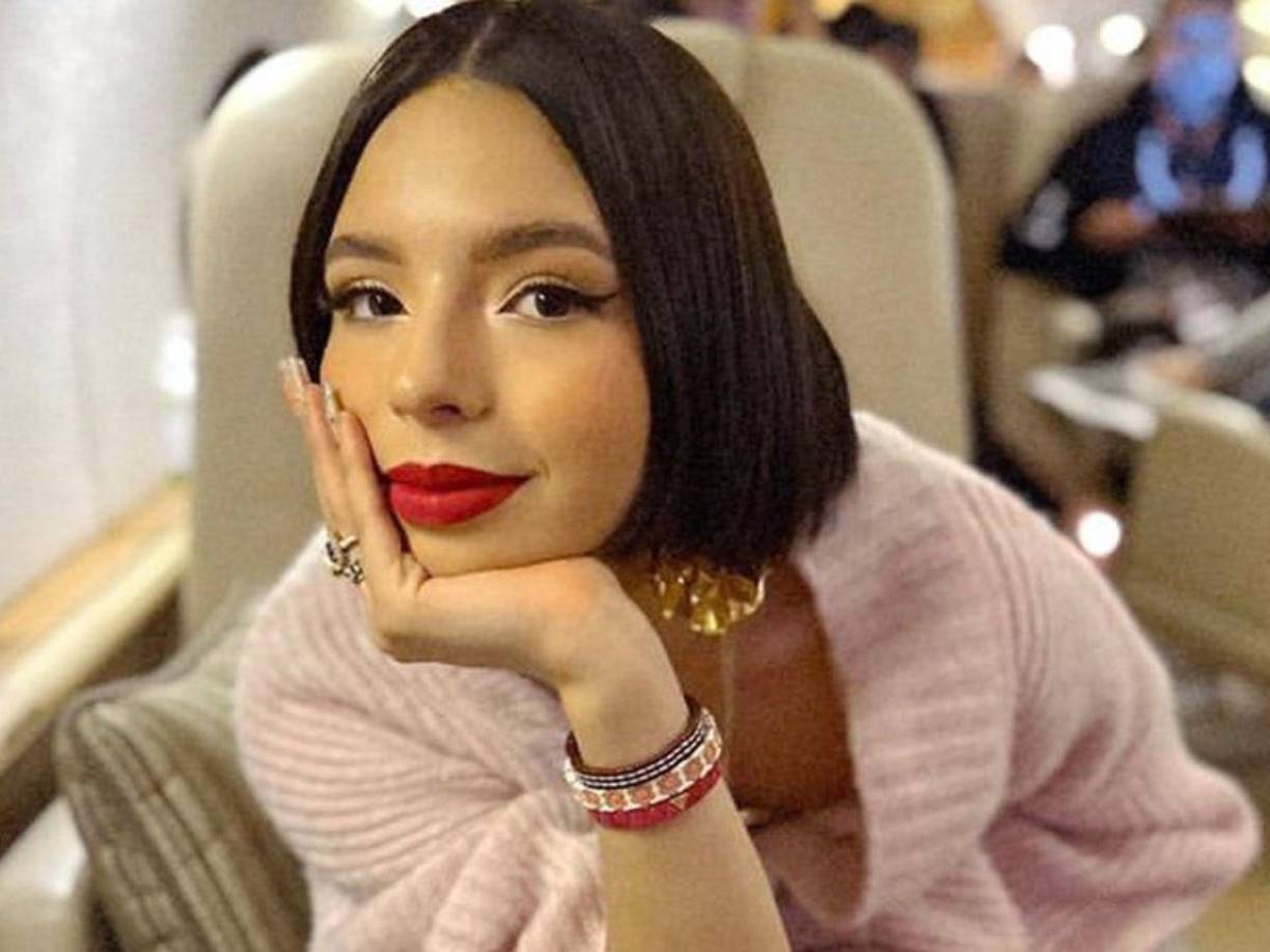 Fanáticos de la joven cantante de la Dinastía Aguilar, también le mostraron apoyo en la publicación en la que se defendió diciendo, “sé que se han estado compartiendo imágenes falsas y fotomontajes de mí”.