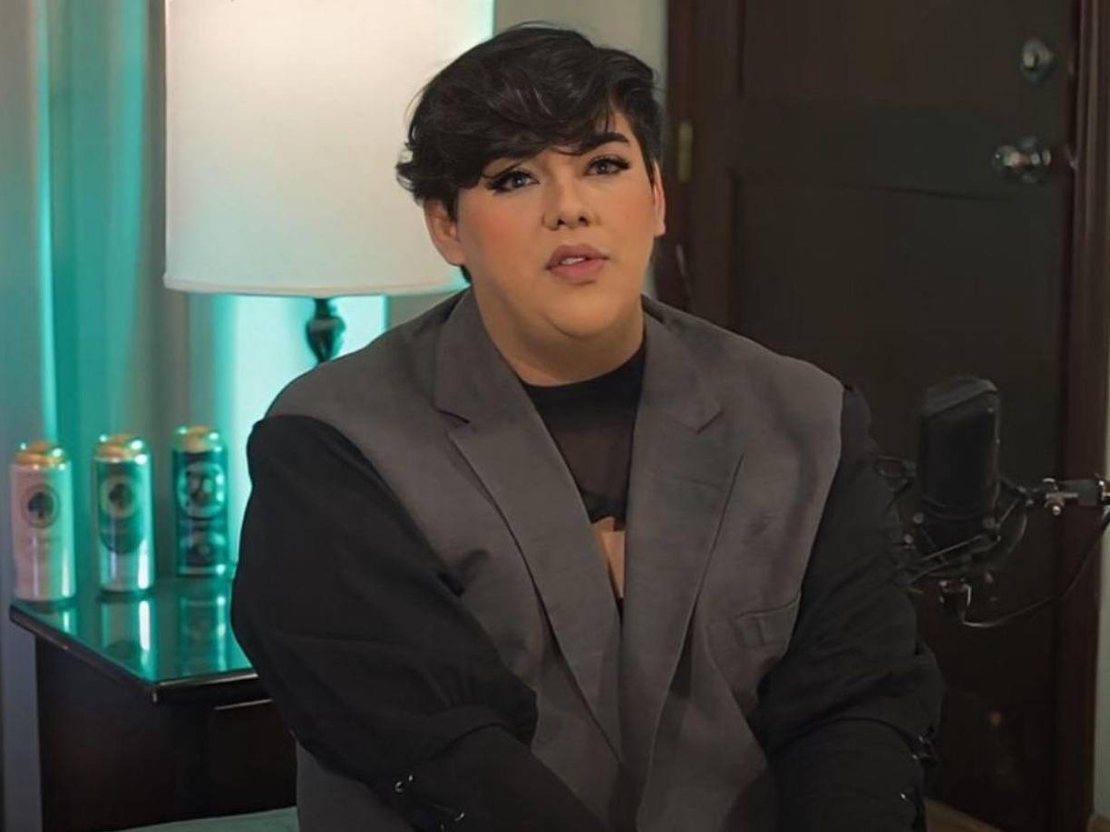 Con su contenido en redes sociales y la forma en la que hace sus críticas a las personalidades de la farándula se ha convertido en uno de los más reconocidos del país. 