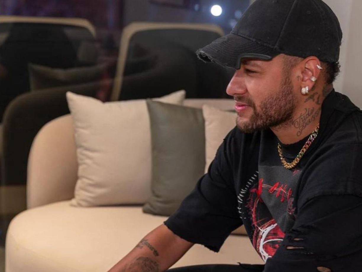 Esta actividad no solo fue una estrategia promocional, sino también una oportunidad para que el futbolista conecte con la gente de una manera diferente.