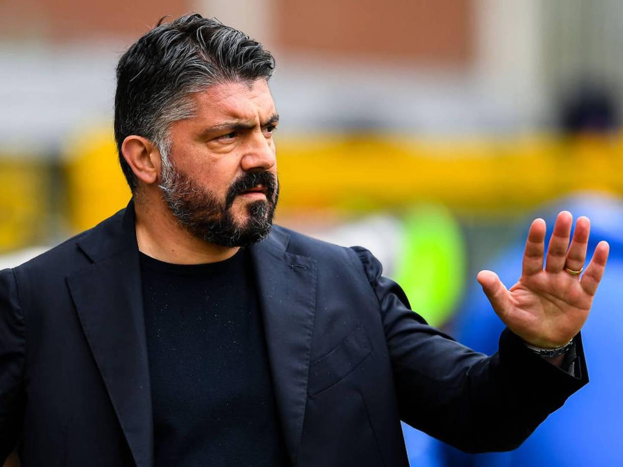 Gennaro Gattuso podría ser nuevo entrenador del Valencia, según ‘Tuttomercatoweb’. El italiano estaría negociando con el dueño del club ché Peter Lim y el agente Jorge Mendes su contrato. Por otro lado, el actual técnico José Bordalás tiene contrato en vigor y no sabe nada de su futuro. Tiene una cláusula de 750.000 euros para liberarse de su contrato.