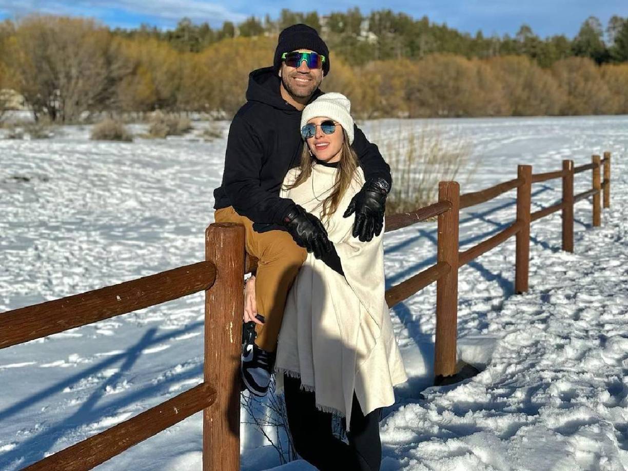 El mediocampista también se encuentra acompañado de su esposa Alexa Mendes en Andorra.
