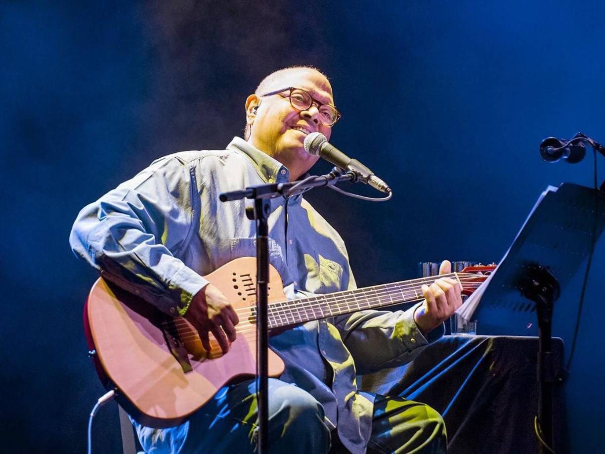 El pasado lunes 21 de noviembre se dio a conocer el lamentable fallecimiento del cantautor cubano Pablo Milanés y aunque muchos lloran por su muerte, en redes sociales se ha desatado la polémica, luego de que una usuaria de Twitter acusara, públicamente, al famoso de presunto acoso.