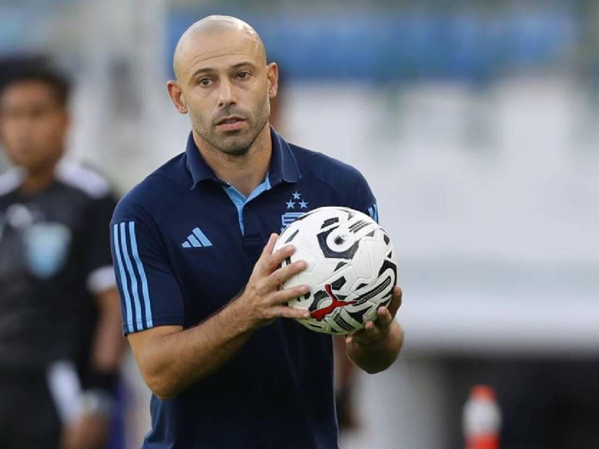 Mascherano, hasta ahora entrenador de la selección sub-20 de Argentina, firma con Inter Miami por tres temporadas, hasta 2027, de acuerdo con un comunicado del club.