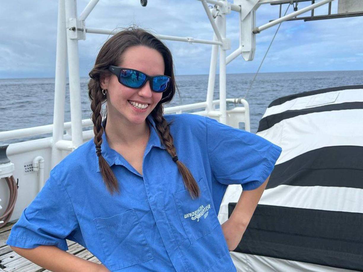 Ella fue campeona con el club de animadoras de la Universidad Estatal de Bridgewater en el Campeonato Universitario de Porristas y Danza de la Asociación Nacional de Porristas (NCA, por sus siglas en inglés) que se celebró en 2021 de manera virtual en Florida.