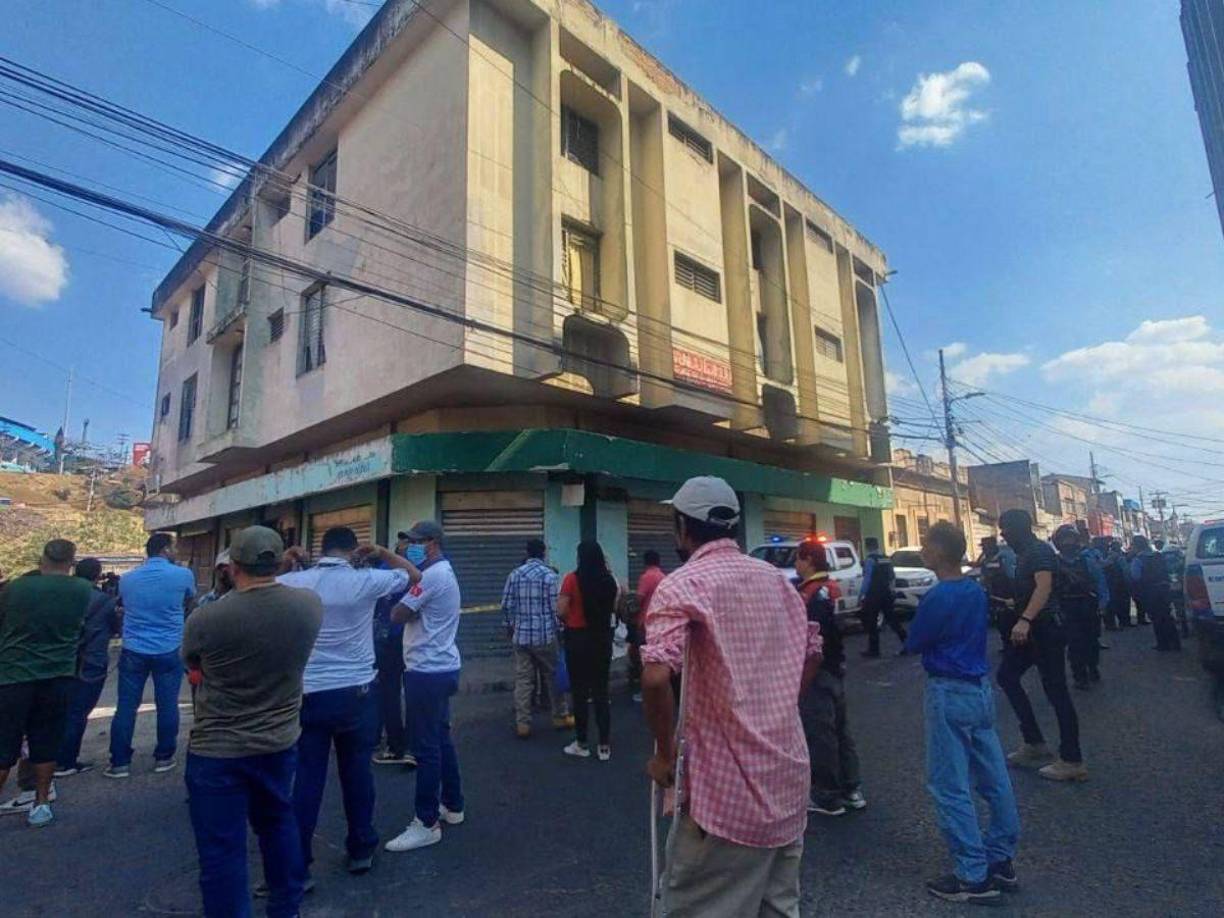 Cristhian Nolasco, portavoz de la Dirección Policial de Investigaciones (DPI), informó que “lamentamos lo que está pasando, nos toca activar todos nuestros equipos; ya hay equipos de investigación e inteligencia criminal para hacer las primeras reacciones”, dijo.