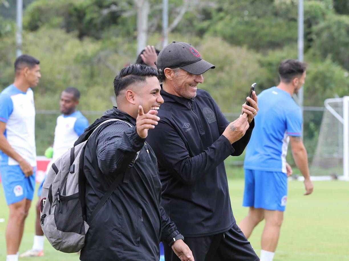 La sonrisa a Pedro Troglio no se la quita nadie, el técnico no pensó que fue su último entrenamiento con Olimpia porque tiene la convicción de disputar una nueva final en Honduras, donde ya tiene 8 coronas nacionales y una internacional.