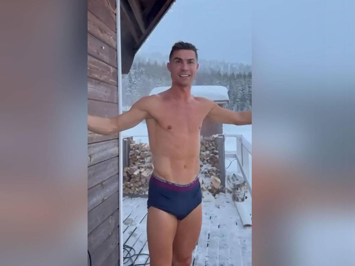 Cristiano Ronaldo desafió el clima en la “tierra de Papá Noel”.