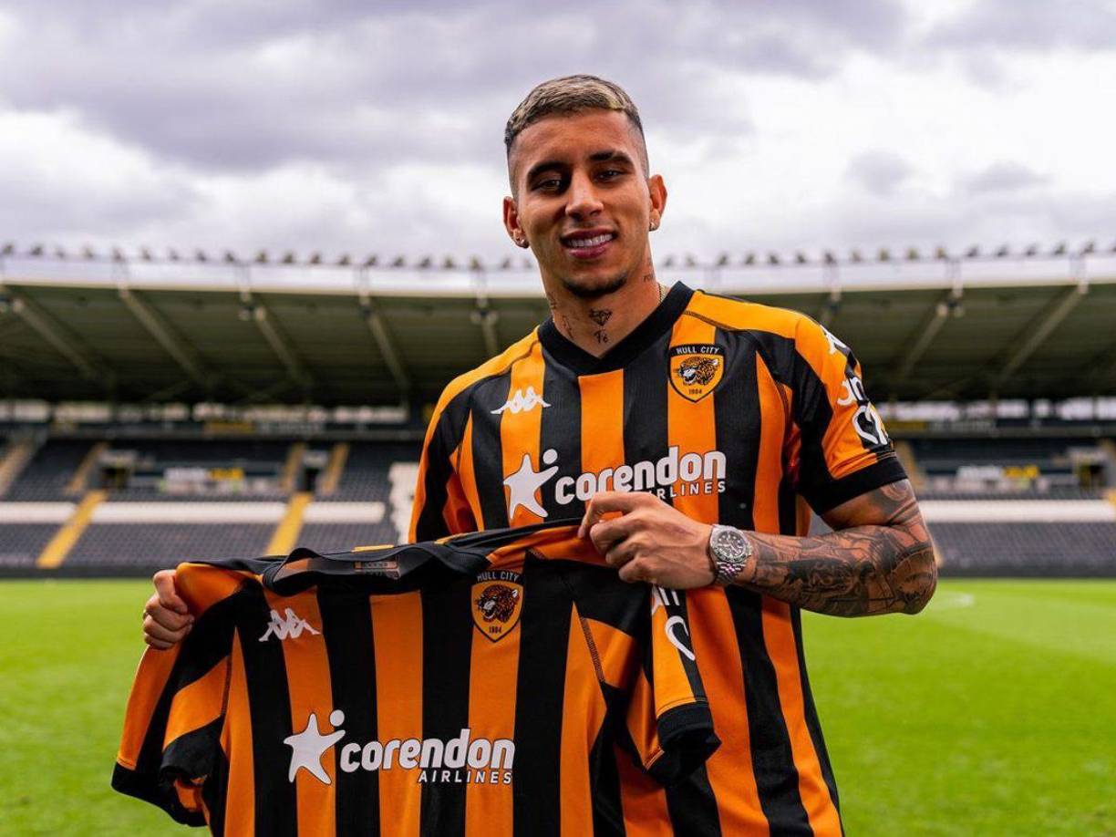 Hull City de Inglaterra obtiene la cesión del mediocentro colombiano Gustavo Puerta por una temporada con opción de compra. Llega procedente del Leverkusen.
