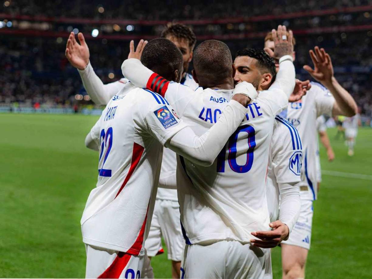 La Dirección Nacional de Control y de Gestión (DNCG), el gendarme financiero de la Liga de fútbol francesa, anunció este viernes que el Lyon no podrá realizar contrataciones en el próximo mercado de invierno y que ha sido “relegado de manera cautelar al final de la actual temporada”.