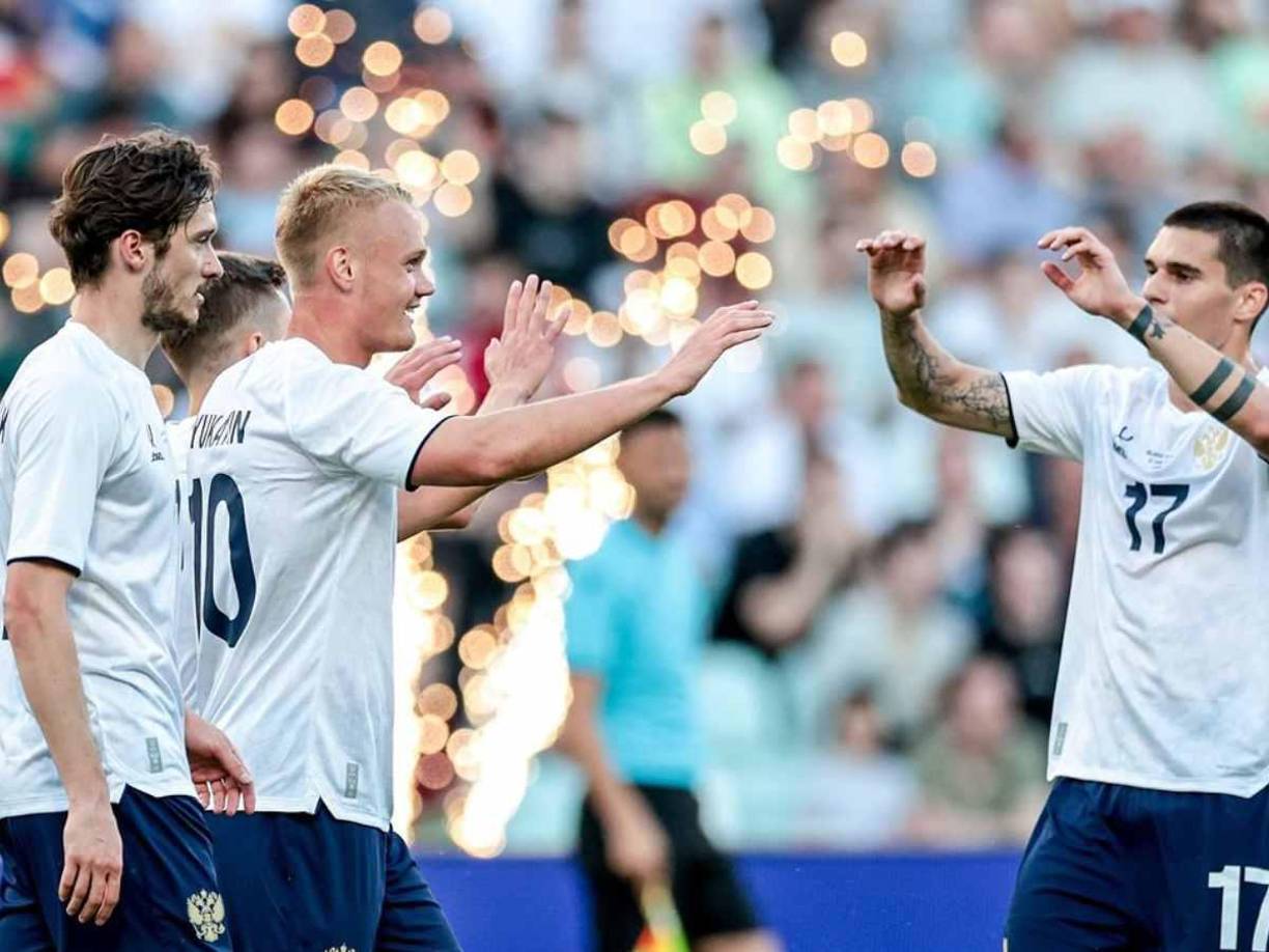 “El equipo no podrá participar en la fase de clasificación por motivos de seguridad; la UEFA y la FIFA no han cambiado de opinión desde la suspensión de la RFU. El equipo no podrá clasificarse para el Mundial”, agregaron. 