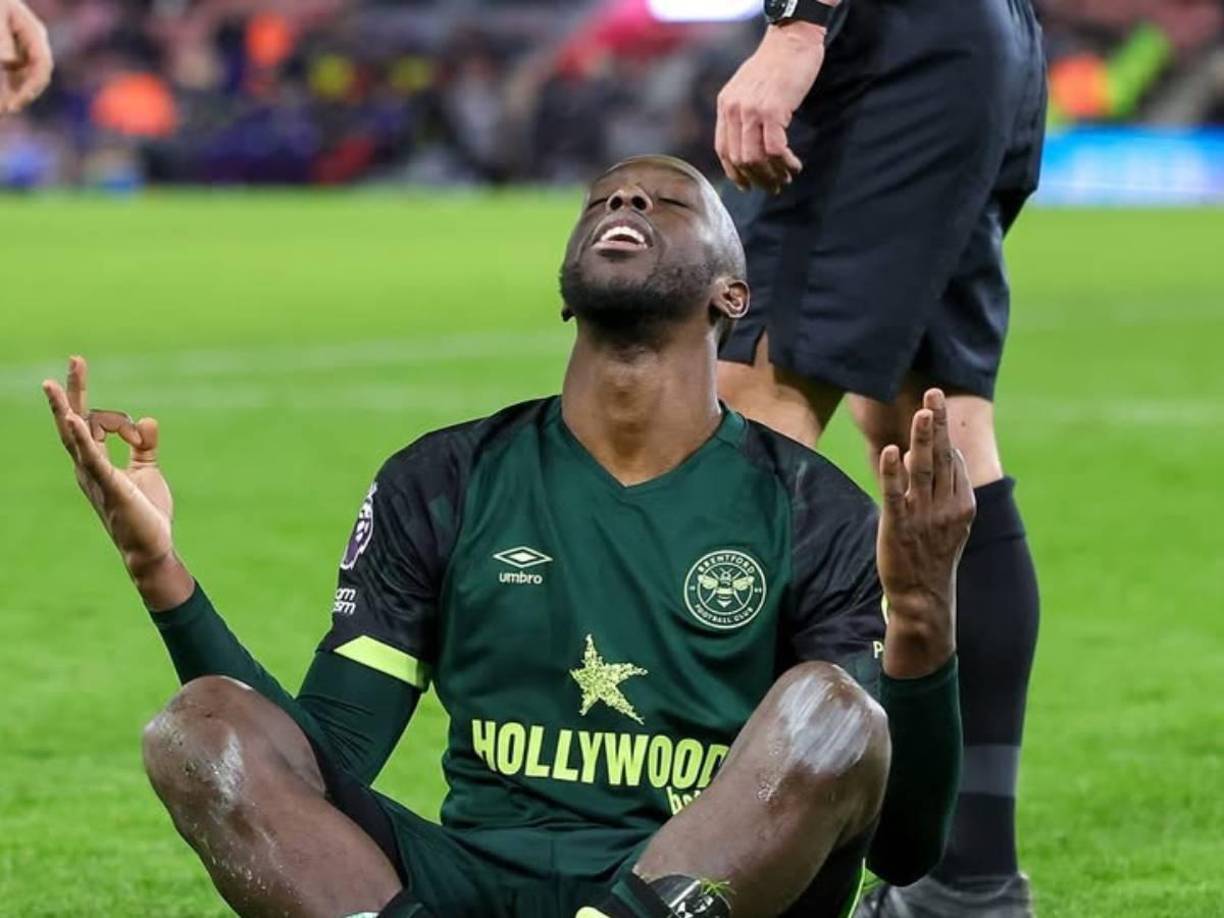 La estrella del Brentford, Yoane Wissa, afronta el juicio contra una mujer que lo atacó con ácido para secuestrarle a su hija. 