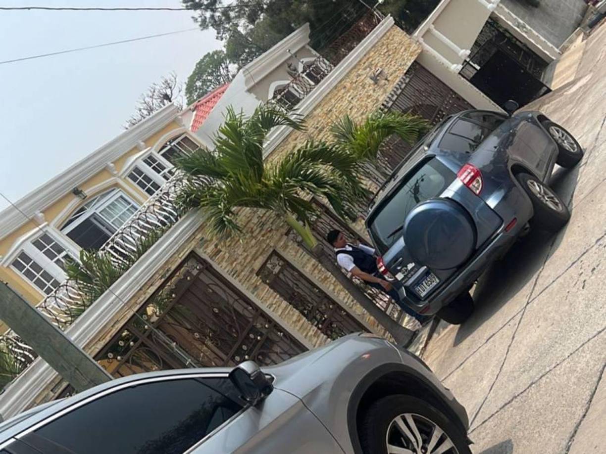 Varios de sus amigos y conocidos la describieron como una “persona luchadora y buena gente”. “Que en paz descanses, amiga Nancy Anariba, una gran persona, una gran hija, hermana y madre. Siempre te vamos a recordar. Dios les dé consuelo a toda su familia y muchas fuerzas. Bendiciones”, escribió otra allegada.