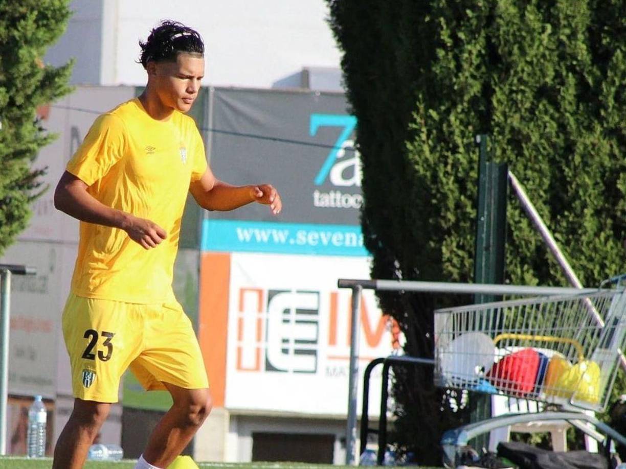 Richard creció en la aldea Villa Vieja, en la carretera con salida a Danlí, El Paraíso. Además, el delantero estudió en la Escuela Guaymuras de la colonia Kennedy.