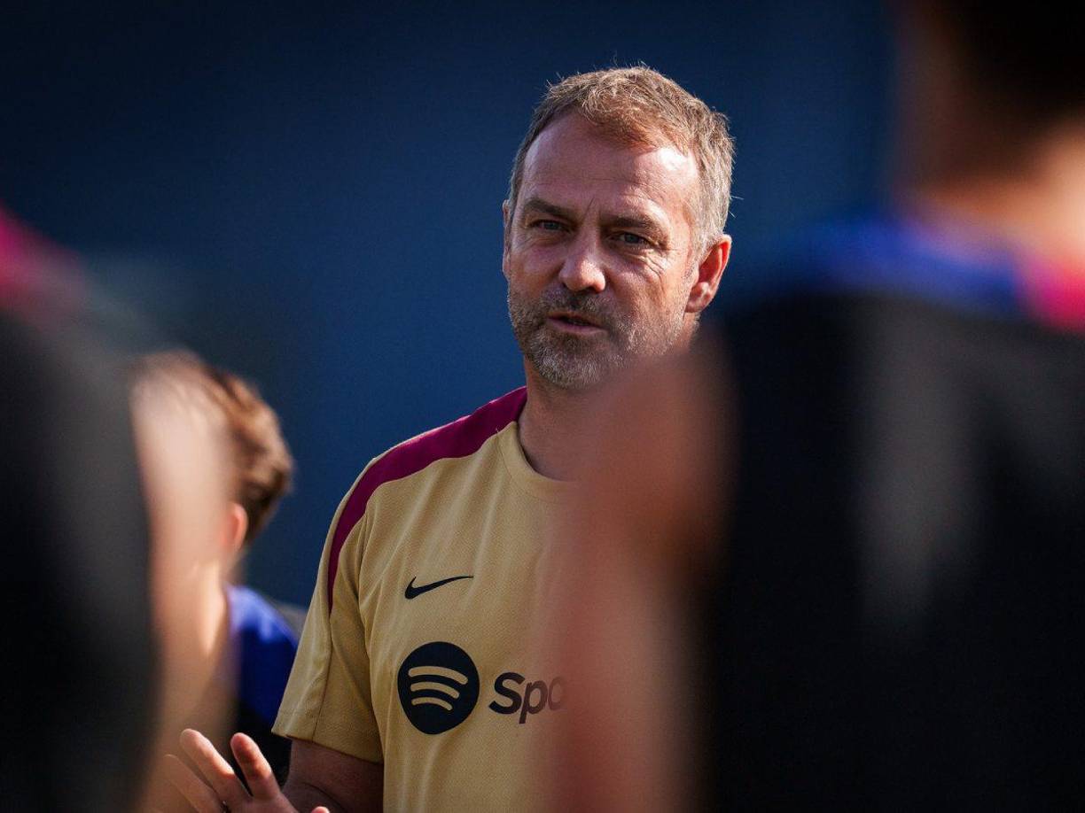 Hansi Fick ya toma decisiones en el FC Barcelona y Mundo Deportivo revela la lista de jugadores que podrían salir del club en el transcurso de los próximos días. 