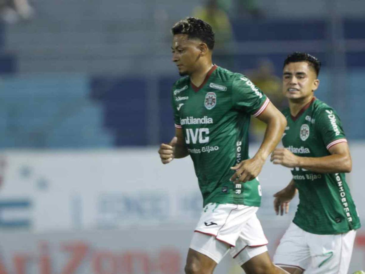 Alexy Vega volvió al 11 titular del Marathón y lo hizo de forma fantástica ya que fue la figura del derbi sampedrano. 